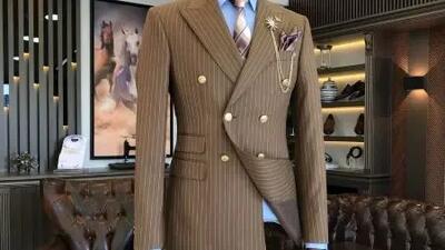  چطور با کت و شلوار دیپلمات استایل حرفه‌ای و ممتاز داشته باشیم؟