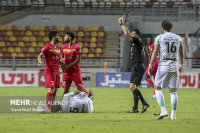 VAR گل فولاد را مردود اعلام کرد؛ قادری ذوب‌آهن را پیش انداخت - پارس فوتبال