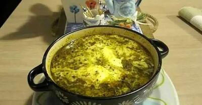  آب پیازک شیرازی ؛ طرز تهیه آب پیازک یا اشکنه شیرازی غذایی سبک و مقوی در روزهای سرد