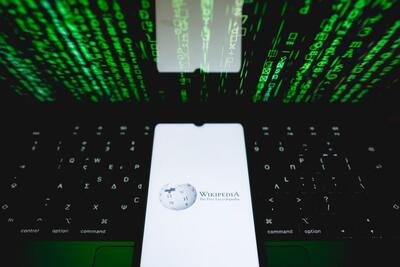  کاهش ۸درصد بازدیدکنندگان انسانی «ویکی‌پدیا» به‌دلیل گسترش هوش مصنوعی / AI ترافیک انسانی Wikipedia را کاهش می‌دهد - شارا