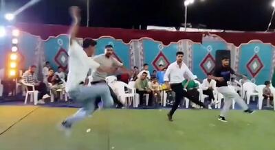  آواز شاد؛ با دیدنش هم پاهام گرفت چه رقصی میکنن بلوچا سه متر میپرن هوا اونم همه با هم