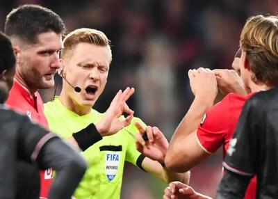  حمله به داور با لیوان: جنجالی‌ترین بازی هفته در بلژیک!