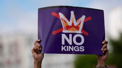  پادشاه آمریکا لخت است !