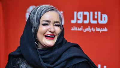  حضور پرانرژی نعیمه نظام‌دوست در مراسم اکران فیلم «کج‌پیله» (عکس)