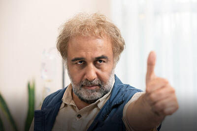  عکس دسته جمعی و بامزه از بازیگران سریال اجل معلق