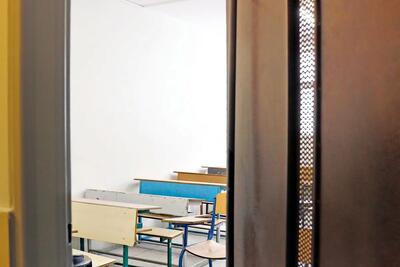  ترک مدرسه به‌دنبال یک لقمه نان/ تنها در خرمشهر ۳ هزار و ۱۰۵ دانش‌‏آموز از تحصیل بازمانده‌‏اند | اقتصاد24