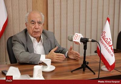 تمام بلاهایی که سیاست خارجی ایران الان درگیر آن است را ظریف بر سر ما آورده است