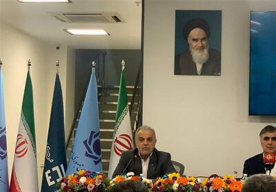  معاون ارزی بانک مرکزی: نرخ 28,500 تومانی برای کالاهای اساسی ثابت می‌ماند