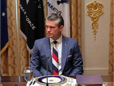  کراوات روسی وزیر دفاع آمریکا جنجالی شد +عکس