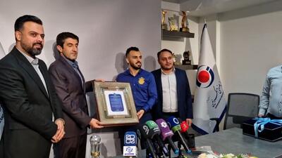 تقدیر از سالار آقاپور، برترین بازیکن سال فوتسال آسیا