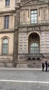  تاج شکسته همسر امپراتور ناپلئون سوم پس از سرقت در نزدیکی لوور پیدا شد