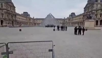  موزه لوور پاریس به‌خاطر دزدی تعطیل شد
