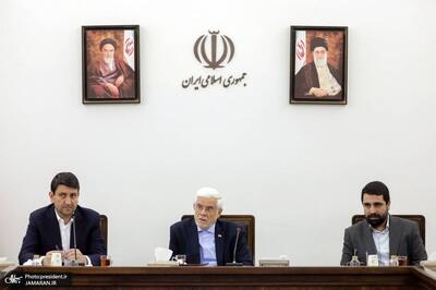 عارف: راهبرد ملی باید ساخت «ایران هوشمند» و تقویت امنیت سایبری برای بهبود کیفیت زندگی مردم باشد/در دولت چهاردهم، بستر تحقق شعار «ما می‌توانیم» بیش از هر زمان دیگری فراهم شده/باید از اختلافات جزئی عبور کرد تا کشور به سمت آینده‌ای هوشمند و فناورانه حرکت کند
