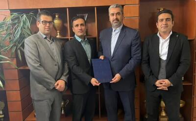  زمین تنیس در رباط کریم نداریم، اما رئیس هیئت تنیس داریم