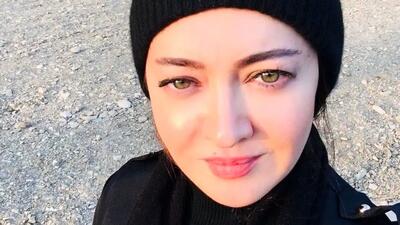  حضور استثنایی نیکی کریمی با کفش صندل تابستانی در زمین فوتبال + عکس