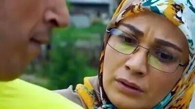  وقتی فهمیه به بهتاش تشر می‌زند: جاست فرندز با دختر مردم؟!
