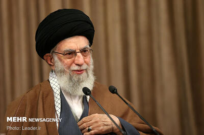 رهبر انقلاب: درباره مذاکره با آمریکا سه نظر وجود دارد: برخی مفید می‌دانند، برخی مضر می‌دانند، برخی نظر میانه دارند/ به نظر بنده در وضع کنونی؛ مذاکره با دولت آمریکا هیچ سودی برای ما ندارد، هیچ ضرری را هم از ما دفع نخواهد کرد
