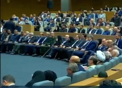  دیدار صمیمانه مدیرعامل ذوب‌آهن اصفهان با رئیس‌جمهور در اصفهان