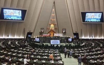 اعتراض جمهوری اسلامی به حقوق نمایندگان مجلس؛ چرا نماینده باید همتراز وزیر حقوق بگیرد؟