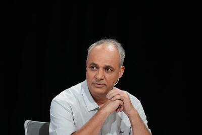  زیدآبادی: شما به ما می‌گویید غربگدا ما هم به شما می‌گوییم روسوفیل و چینوفیل! + فیلم