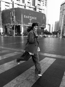  استایل متفاوت سحر قریشی در خیابان‌های دبی