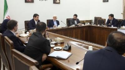 عارف: مردم باید اثر فناوری را در زندگی خود احساس کنند