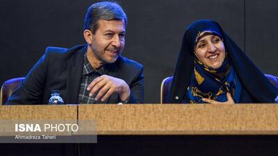  نشست معاون امور بانوان و خانواده رئیس‌جمهور با بانوان برگزیده و کارآفرین اصفهان