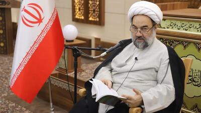  برخی سخنرانان از روی ناآگاهی به وحدت آسیب می‌زنند