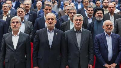 روزِ تکریم دانایی؛ مقابلِ دانشمندان، فارغ از باور و اعتقادشان سرخم کنیم