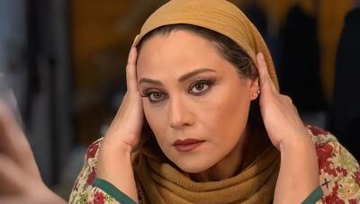 شبنم مقدمی در تئاتر «بازی‌های شبانه»؛ چهره بازیگر محبوب پشت آینه گریم (عکس)