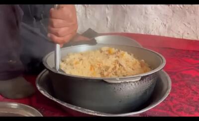  آشپزی در هوای برفی؛ پخت قابلی پلوی افغانی در غار (فیلم)