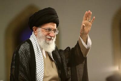  واکنش رهبر معظم انقلاب به اجرای حرکات باستانی در حسینیه امام خمینی: واقعا شگفت‌زده شدم! (فیلم)