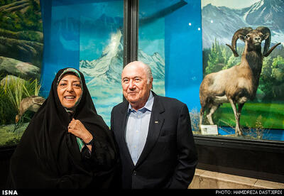  ماجرای جالب دیدار ابتکار و بلاتر؛ وقتی یوز به لباس تیم ملی رسید!