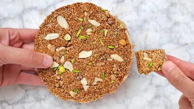  طرز تهیه سوهان کنجدی نرم بدون شکر و روغن، شیرین، سالم و فوری!