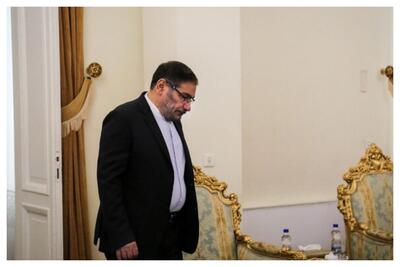  پیامد انتشار فیلم عروسی دختر شمخانی در افکار عمومی/رسانه اصولگرا: ظلم به هم‌قطاران شمخانی که ساده زیست هستند و زندگی عفیفانه دارند