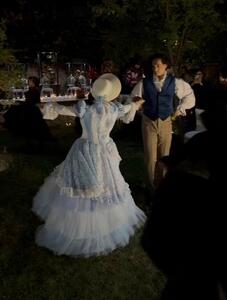  عکس/ مهمانی عجیب بلاگرا‌های تهرانی با تم انگلیسی و لباس‌های اسکارلتی | اقتصاد24