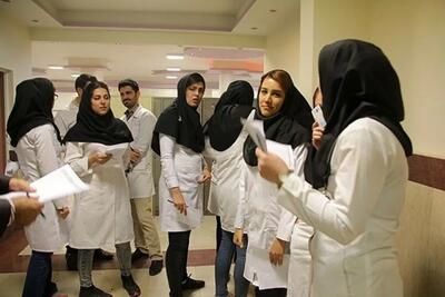 دانشگاه آزاد: فعلاً برنامه‌ای برای افزایش ظرفیت رشته‌های پزشکی نداریم