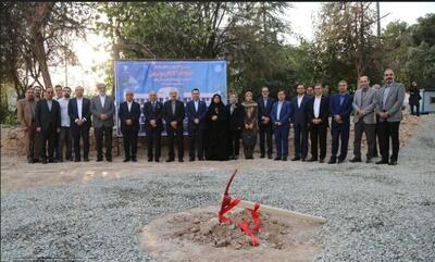  کلنگ احداث خوابگاه ۲۳۲ نفره پسران در کوی دانشگاه تهران به زمین زده شد