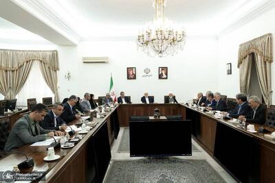  عارف: ساماندهی دانشگاه‌های بزرگ تهران نیازمند همکاری دولت و قوه قضاییه است/ توسعه دانشگاه‌های بزرگ دغدغه ملی و فرهنگی دولت است