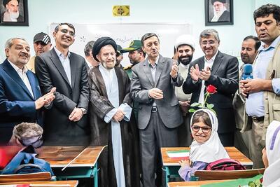  خداحافظی با کانکسی ها با افتتاح مدرسه «شهید امیرعلی حاجی‌زاده»