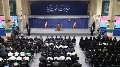 رهبر انقلاب: اصلاً شما چه کاره هستی؟! - مردم سالاری آنلاین