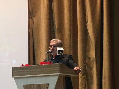  حافظ قهرمان مبارزه با ریاکاری و نماد عشق و آزادگی در ادب فارسی است