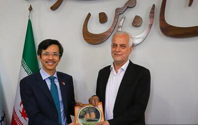  سفیرویتنام:«هوشی‌مین» و «اصفهان» در حوزه انرژی خورشیدی همکاری می‌کنند
