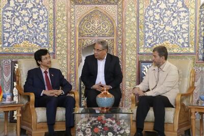  سفیر ویتنام با استاندار اصفهان دیدار کرد