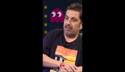  شوخی عباس جمشیدی‌فر با اسکناس دلار!
