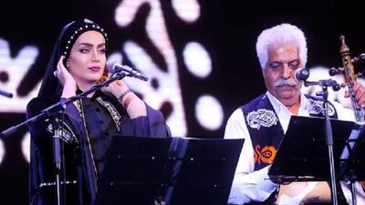  آواز شاد؛ فرج علیپور با اجرای آهنگ قمرتاج سالن رو برد هوا مردم بابا ایولا