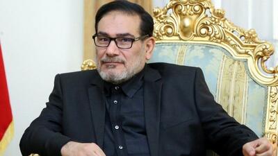  عکس کیک غول پیکر جشن عروسی دختر علی شمخانی که حسابی وایرال شد .../ اسم آقا داماد و عروس خانم روی کارت عروسی تالار مجلل تهران + عکس های حاشیه ساز