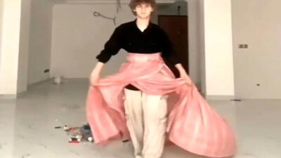  فیلم آواز محلی /  حالت کارخونه هر گیلکی که آهنگ توی این کلیپ رو میشنوه مثل همین پسره اس