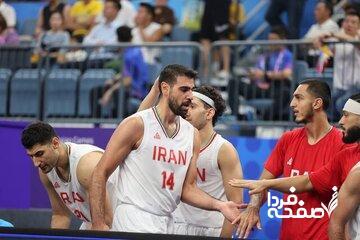 گلایه کاپیتان تیم‌ملی؛ چرا باید خارج از ایران بازی کنیم؟