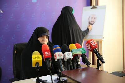 با حضور بانوان هنرمند مراسم رونمایی از پوستر رویداد سراسری «با هنران» انجام شد
